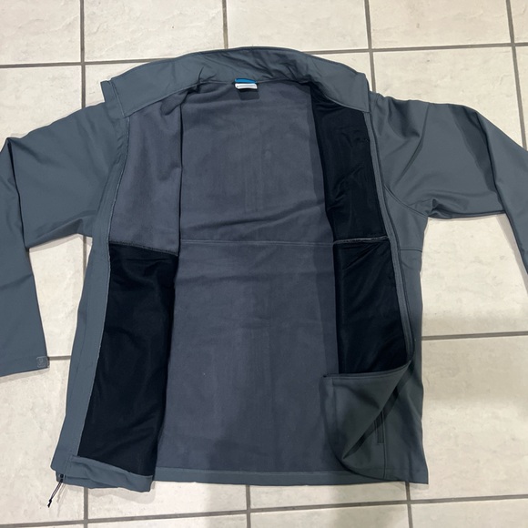 Columbia Men's Ascender Softshell Jacket - Picture 6 of 9